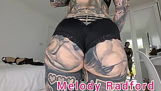 Черно-красное белье вблизи: примерка от Мелоди Рэдфорд!