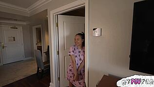 Jeg føler mig så godt med min steddatter der rider mig efter fyring