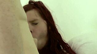 Νεαρή τρανσέξουαλ καβαλάει το πρόσωπο ενός τύπου μετά από καυτή πίπα! 😜