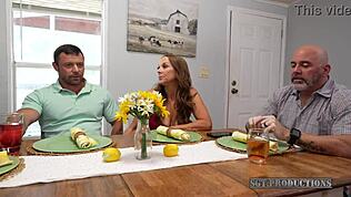 Aku Ga Tahan Pengen Breeding Pussy Milf Ibu Tiri Pantat Gede