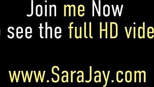 Kypsä toimistotyttö Sara Jay ratsastaa ja imee kovaa interrasiaalista kullia työpaikallaan