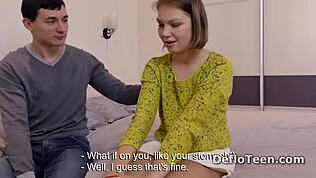 Η τρυπημένη Galina Kabachok χάνει την παρθενιά της σε τριχωτή πρώτη φορά