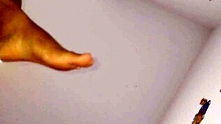 उफ, मैं पूरी गीली हो गई इस जवान स्टूडेंट को मैथ के बाद गंदा ब्लोजॉब देते हुए, अपनी मोटी गांड उसके बड़े लंड पर उछालते हुए!