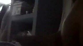 Oh, Kongkek Kakak Ipar Perempuan Di Bilik Tidur Semasa Dia Pergi!