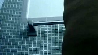 Yo, tengok Latina ni menari seksi gila dalam video terbaru! Gerakan panas 😍