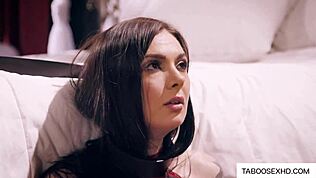 Bapa tampar bontot anak tiri dalam permainan pelik