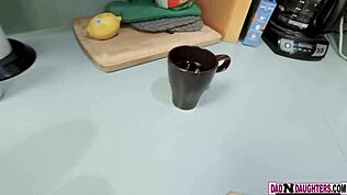 Η Vanessa Vox δέχεται ένα τεράστιο 5G creampie, τι σοκ!