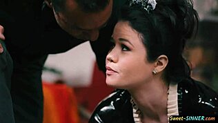 हेय सेक्सी 18+ टीन मेड, आज रात पीछे से स्लैम होना चाहती हो?