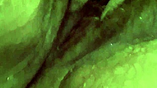 BBW μαστουρβάρεται στο ντους με τα μεγάλα στήθη και την υγρή πούτσα, με κάνει να ορθώνω