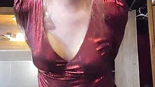 Γεια, θέλεις να παίξουμε dressup με cum και να τρελαθούμε; 😜