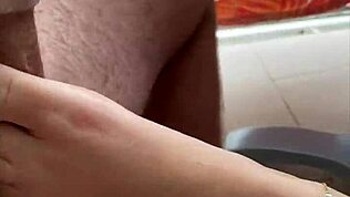 Wollen wir zusammen auf diesem Hotelbalkon blitzen und masturbieren?