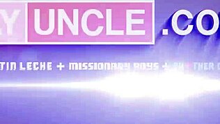 Twink regarde son beau-frère mignon jouer au ballon dehors, ne résiste pas à rejoindre pour du plaisir intense. Yeux rivés sur lui !