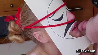 Peljal pekočo pičko v Anus Asylum za brutalni anal