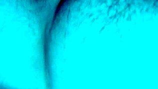 Latina cicciottella succhia cazzo e si prende sborra sulle tette