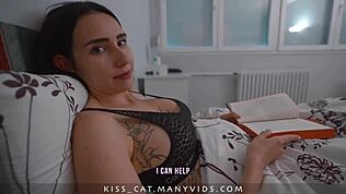 继母同床惊喜手活，继子内射爽翻