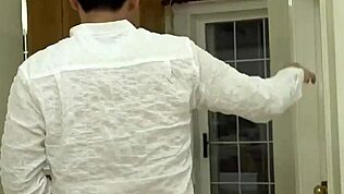 韩国小可爱在亚洲激情戏中狂野，你能受得了她的热辣吗？