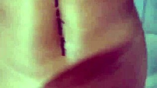 Za moža ne da več, ko pride comedor, glej, kaj počne s podložno poročenkurco