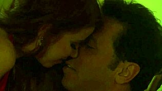 Η Sarah Blake πηδάει άγρια από γοητευτικό πούστη στο υπνοδωμάτιο