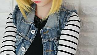 एंड्रॉइड 18 सेक्स डॉल वाइल्ड टीन 18+ एक्शन में हार्ड पाउंड होती है