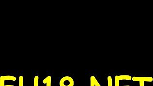 Seksi mlada lepotica hoče trd seks po oljni masaži od starega maserja