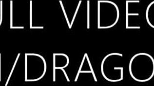 सौतेला बेटा डैड के दूर होने पर ब्लोंड कौगर के कमरे में घुसा, उसकी टाइट स्पैनिश गांड को रॉ होममेड एक्शन में ठोका