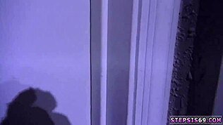 مراهقة 18+ تجرب الشرج لأول مرة مع أخت زوجة معلقة