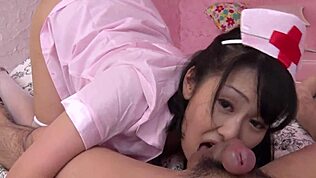 Dev Göğüslü Japon Hemşire Misa Makise Buharlı Creampie Sahnesinde Özel Tedavi Sunuyor