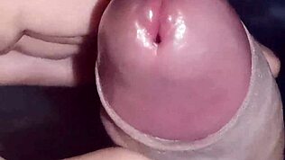 Ei, ouve os gemidos safados dessa ruiva em closeup?