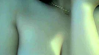 FamilyMilf - Busty nevlastní máma Reagan Lush svádí nevlastního syna syrovým sexem v POV, aby ho udržela doma.