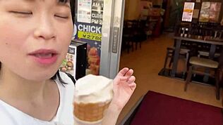 亚洲美女大奶子给湿漉漉的口交