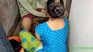 Nie mogę uwierzyć, że pieprzę moją seksowną żonę w łazience, cholera!