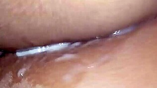 Roșu călăreț îl face să ejaculeze de două ori îndrăzneț