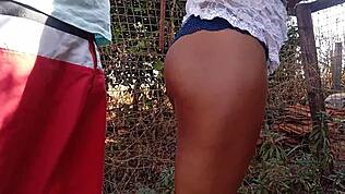 친구의 꽉 조이는 엉덩이를 갱뱅으로 박았는데 정말 격렬했어