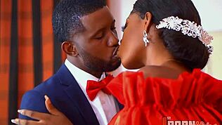 Giorno delle nozze: Sposa ebony gode cunilingus e sesso intenso con giochi alla fica.