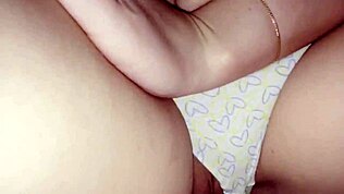 С доведената ми дъщеря често ставаме палави, знаеш ли?