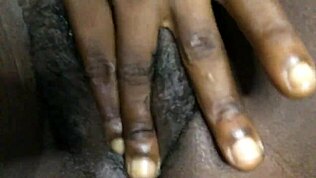 मैं क्रेजीबिच6 को केला और बोतल से असहोल स्टफ करने देखकर ऑब्सेस्ड हूं