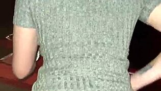 J'ai eu du vrai sexe avec Darcy Dark au cinéma public, pipe et masturbation sur une bite monstre.