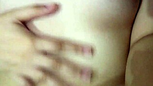 واو، فلبينية حلوة، كسك الضيق في الاستمناء المنفرد ساخن!