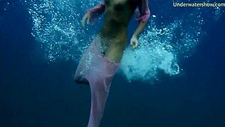 Hete Meisjes Baden in de Zee op Tenerife Strand