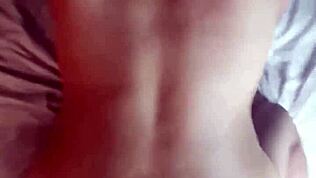 Ei, deixei meu amigo meter no meu cu, que delícia pra caralho!