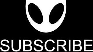 Łechtaczka o łechtaczkę z mokrą cipką w tribbingu, duże łechtaczki zderzają się w intensywnych nożyczkach