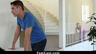 Ibu Rumah Tangga Selingkuh Ngewe Anak Tiri Sementara Suami Gak Tau