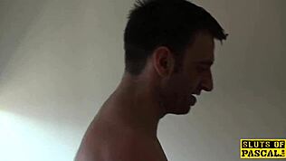 大胸英国老奶奶承受激烈粗暴支配