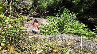 Voyeur cizinec šuká oblou holku na nudistické pláži, je úplně šokovaná, nečekala to... moje chyba!