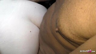 Nemška ulična kurba Mia jebana od 3 starih tipov na počivališču, čisti šok