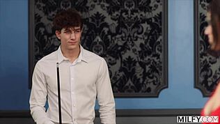 Milfy sexy hustler Venus teaches young man expert oral tricks