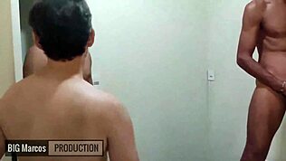 Vad orgia kanos srácokkal, szopás és baszás óriás faszokkal