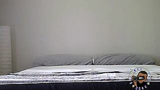 Jasmine knaller backstage med monsterkuk etter episk blowjob-scene. Maxthepornguy blir vill i fiskenett.