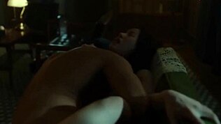 Im Ji-yeon in een stomende Koreaanse seksscène