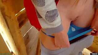 เสร็จในกางเกงในหลังถูกลางแจ้งอย่างหนักพร้อมมุมมองบุคคลที่หนึ่งแรง